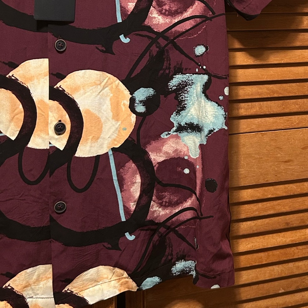 Day & Age Zephyr Strokes Abstract Designs Wine Colored Shirt - Picture 10 of 12